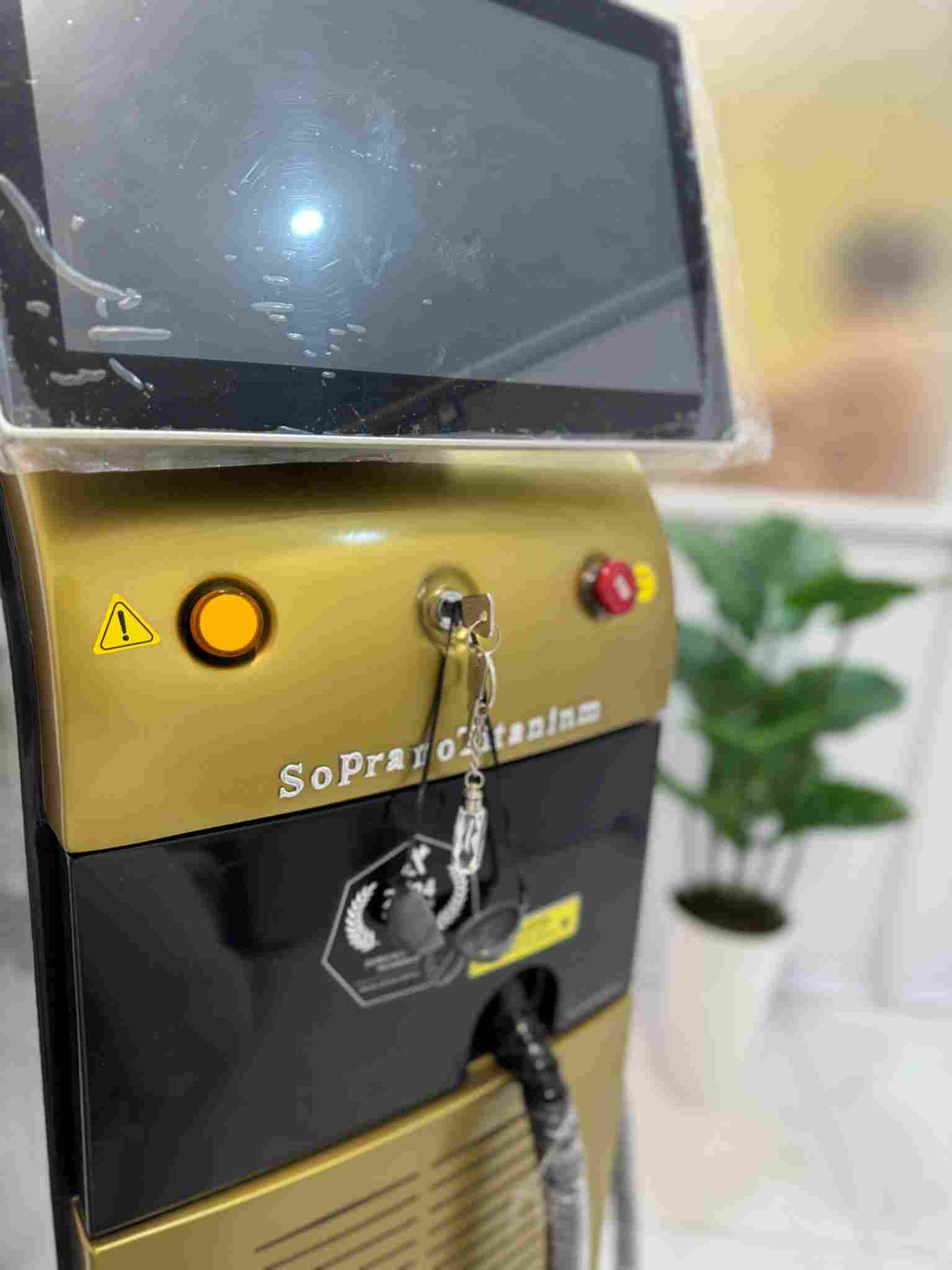بهترین کلینیک لیزر موهای زائد در نیرو هوایی