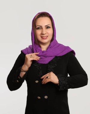 مرکز تخصصی اسکالپ و اسکراب کف سر در بلوار فردوس شرق